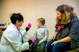 Żłobki w Toruniu tylko dla szczepionych? Miejskie władze mają pomysł na walkę z rosnącymi w siłę tendencjami antyszczepionkowymi