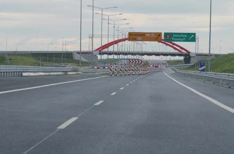 Z węzła Przemyśla na południe do Przemyśla jest 17 km, na...