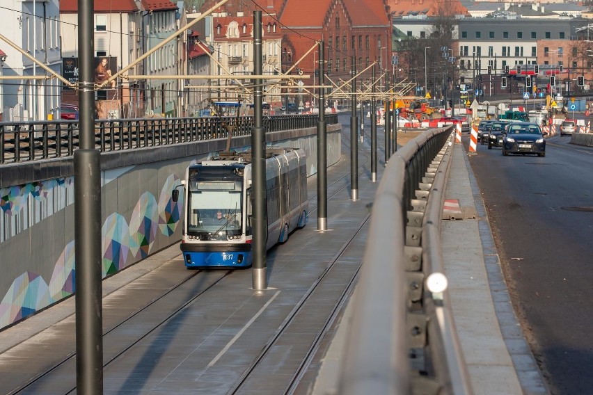 Ulicą Kujawską w Bydgoszczy od 6 grudnia kursują już trzy...