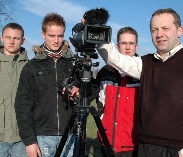 Ekipa TV Powiat Oleski, od lewej: Marceli Wiatr, Tomasz Wilhelm, Marcel Bor i Tomasz Olszowy.