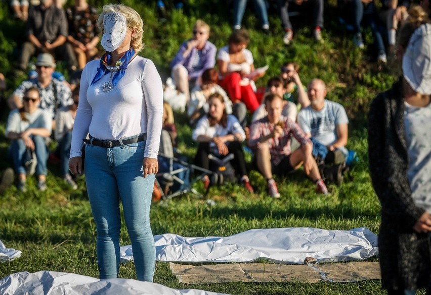 Międzynarodowy Festiwal Teatrów Plenerowych i Ulicznych FETA...