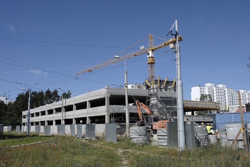W Toruniu trwa budowa parkingów park'n'ride.