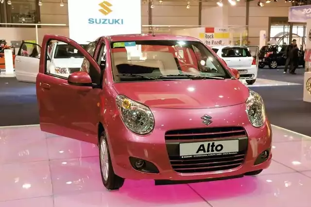 Suzuki alto mógłby być poważnym konkurentem dla ,,trojaczków'' a więc citroena C1, peugeota 107, toyoty aygo.