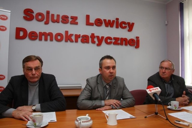 - Nie damy się wciągnąć w rozgrywki między koalicjantami - mówili Andrzej Namysło, Piotr Wożniak i Kryspin Nowak (na zdjęciu od lewej).