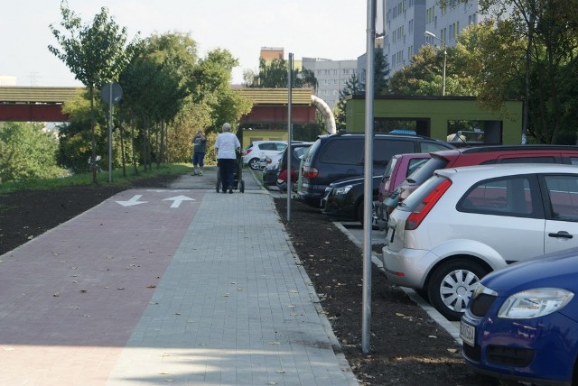 Nowe miejsca parkingowe pojawiły się ostatnio przy ul. Dąbskiego