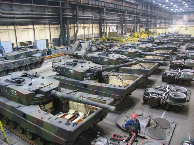 Leopardy to niemieckie czołgi. Program ich modernizacji w Bumarze Łabędy zakłada podniesienie ich standardu z 2A4 do 2PL.