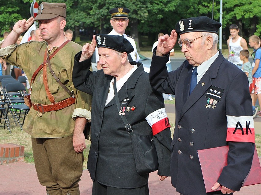 Uroczystości przed pomnikiem gen. Tadeusza...