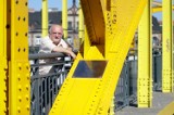 Żółty most w Gdańsku. Wiadukt, który zmienił szare oblicze miasta [HISTORIA, ZDJĘCIA]