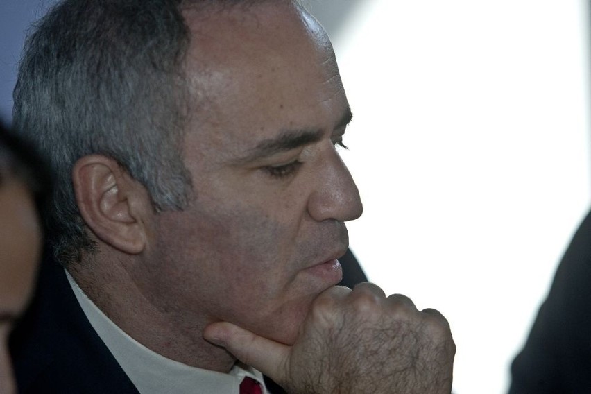 Piłkarskie kluby niczym Garri Kasparow. Superliga powstała także w szachach