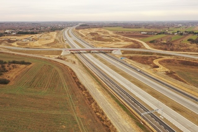 Zdjęcia autostrady A1 (odcinek F) Blachownia - Częstochowa Północ wykonane w lutym 2020 roku.Zobacz kolejne zdjęcia. Przesuwaj zdjęcia w prawo - naciśnij strzałkę lub przycisk NASTĘPNE