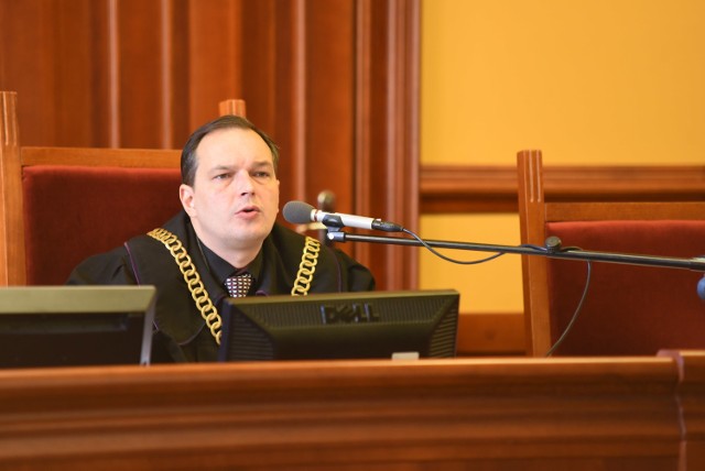 Kary bezwzględnego więzienia ogłosił dla trzech grudziądzan sędzia Igor Zgoliński w Sądzie Okręgowym w Toruniu.