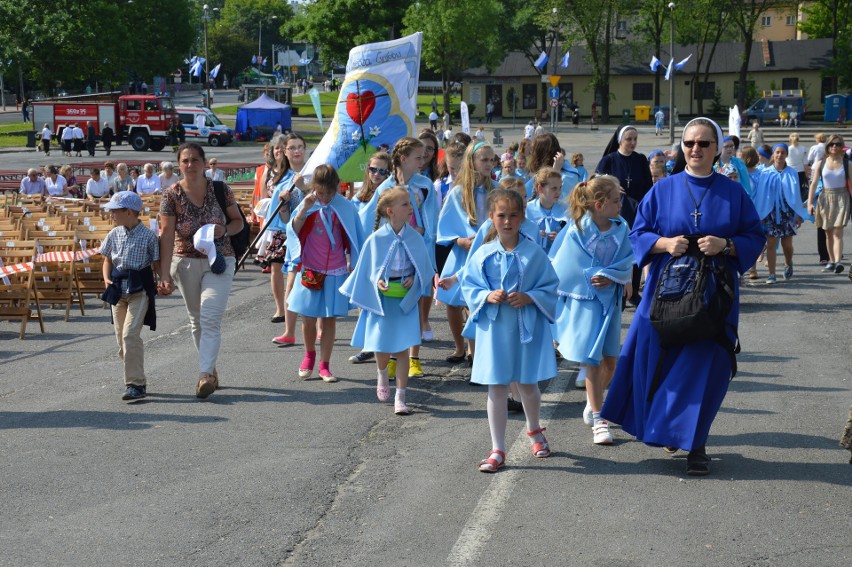 Papieska koronacja Fatimskiej Pani w Tarnowie [ZDJĘCIA, WIDEO]