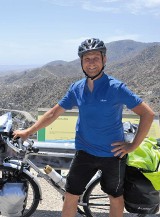 Zabrał na rower 30 kilogramów bagażu i pojechał do Maroka [WIDEO, ZDJĘCIA]