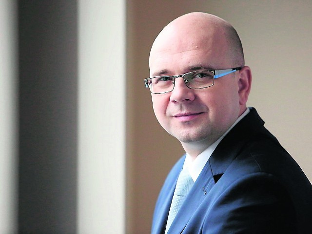 Rzecznik praw pacjenta Bartłomiej Chmielowiec sprzeciwił się pobieraniu opłat za tv w szpitalach 