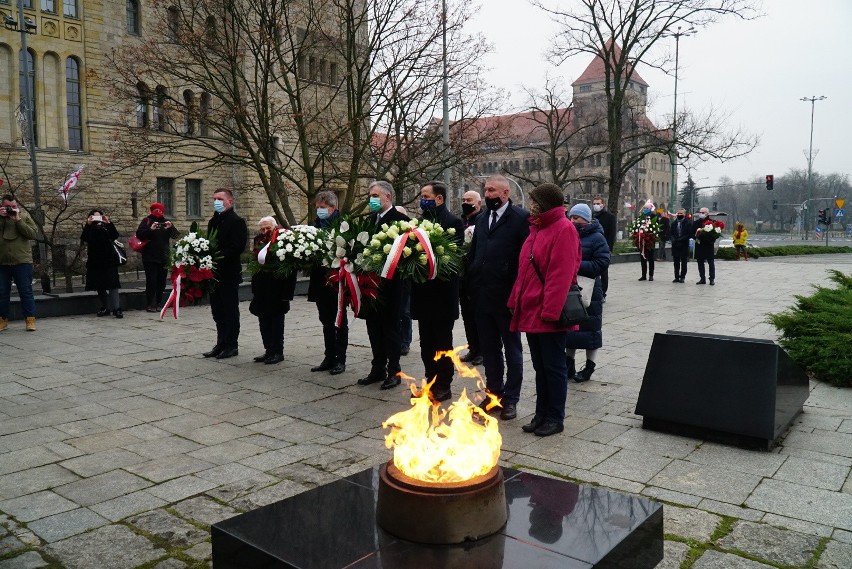 W Poznaniu upamiętniono 39. rocznicę wprowadzenia stanu...