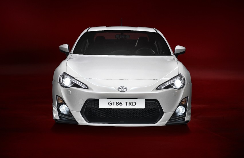 Akcesoria TRD Performance Line do sportowego modelu GT86,...