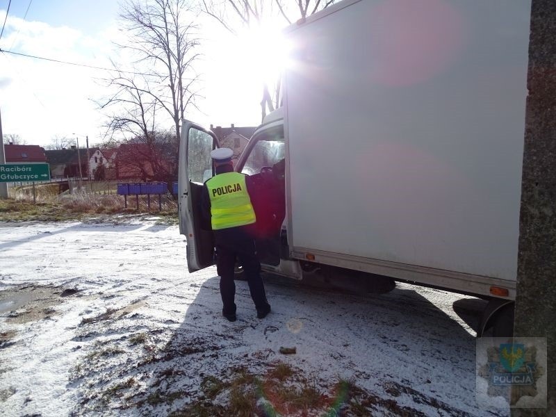 We wtorek od wczesnych godzin porannych głubczyccy policjanci prowadzą akcję trzeźwość i narkotyki