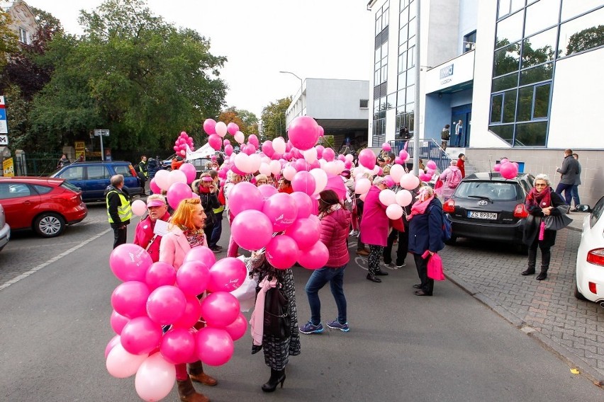 Ulicami miasta przeszedł Marsz Różowej Wstążki