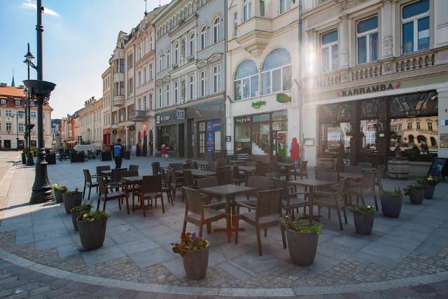 Warto odwiedzić bydgoskie miejsca, w których będziemy mogli zasmakować w daniach bez mięsa. Z wielu z nich mogą skorzystać również weganie, ale i osoby chcące spróbować innej kuchni. W naszej galerii poznasz bydgoskie miejsca z daniami dla wegetarian. ▶▶