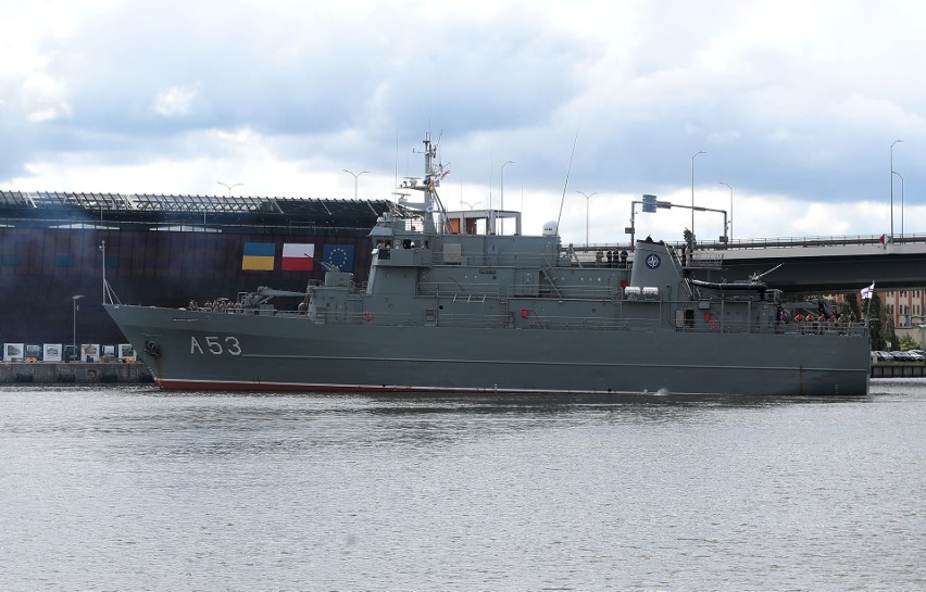 Okręty NATO pożegnały Wały Chrobrego w Szczecinie [ZDJĘCIA]