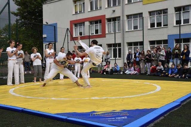 Polsko-ukraiński Dzień Dziecka w SP 20 w Dąbrowie Górniczej. Z dziećmi  spotkała się uczestniczka Igrzysk Olimpijskich w Tokio | Dziennik Zachodni