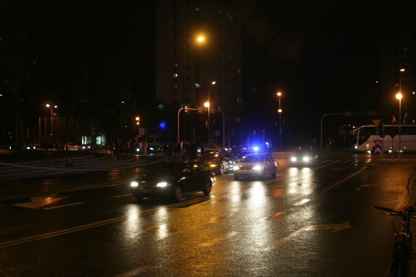 Uwaga kierowcy. Policja może wieczorem wyłączyć część Katowic z ruchu po meczu Polska Brazylia