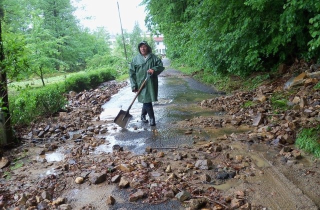 Za unijne pieniądze władze chcą zmodernizować m.in. drogę przez Podlesie, zniszczoną w czasie czerwcowej powodzi.