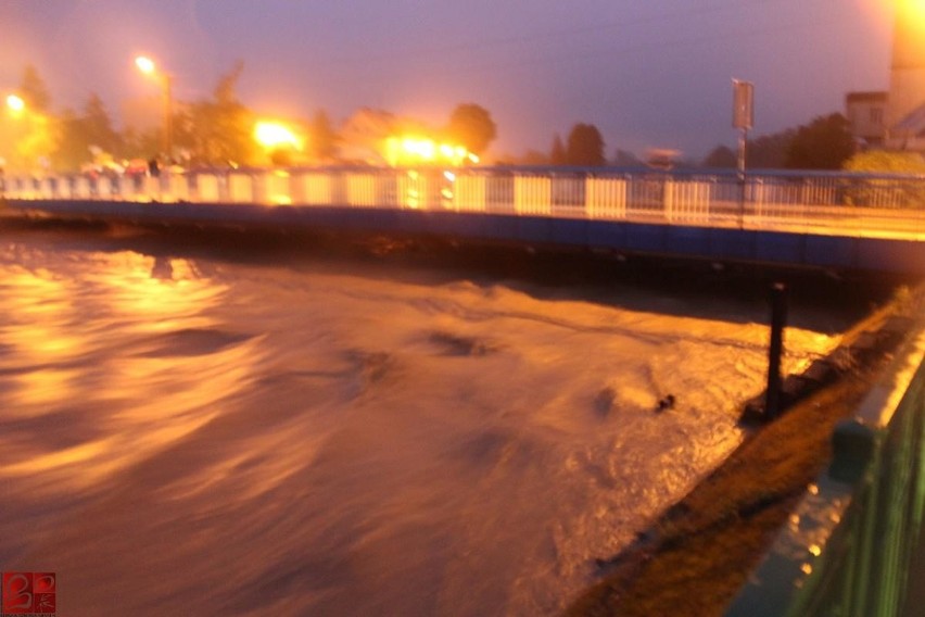 Lokalne potoki zalały Głuchołazy i miejscowości w gminie. To...