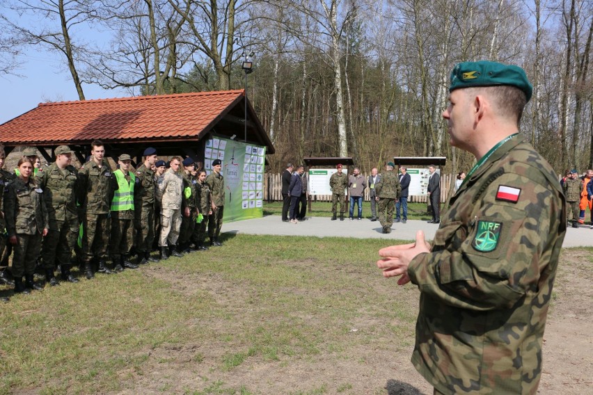 W Pierwszym Ogólnopolskim Turnieju Klas Mundurowych udział...