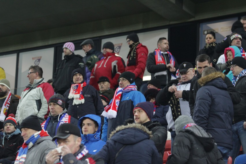 Górnik Zabrze - Wisła Kraków: mimo zimna, na trybunach był...