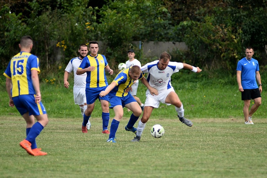 Klasa B Krosno 5. Wisłoka Niegłowice - Dragon Nowy Glinik 2:2 [ZDJĘCIA]