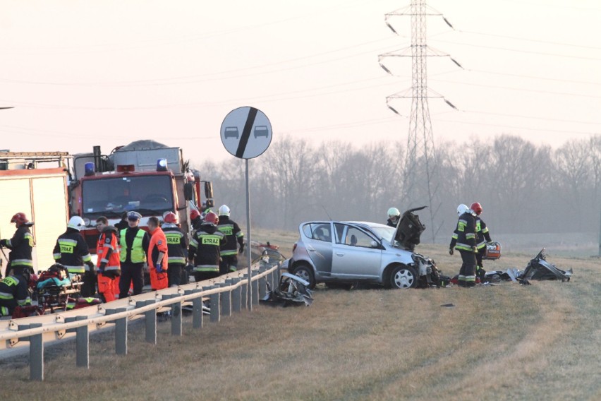 Poważny wypadek na Wschodniej Obwodnicy Wrocławia. Lądował...