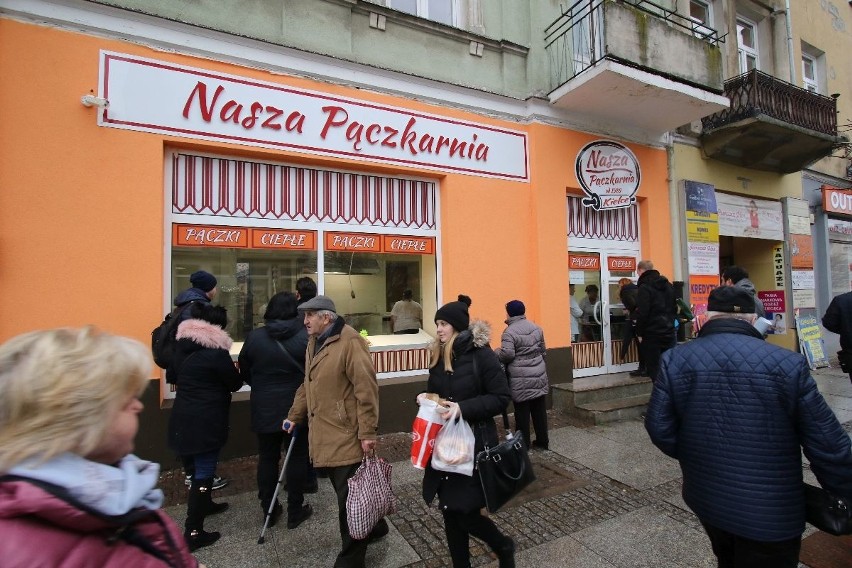 Nasza Pączkarnia w Kielcach. Lokal Norbiego i jego żony już działa, kolejki po łakocie 