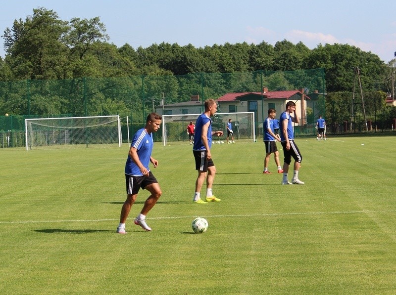 Piłkarze Ruchu Chorzów na treningu w Kamieniu