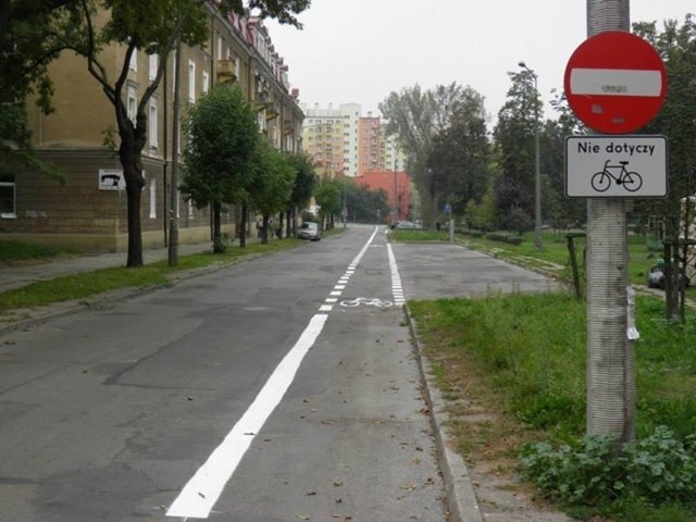 W środę na jednokierunkowym odcinku ulicy Planty pojawił się kontrapas.