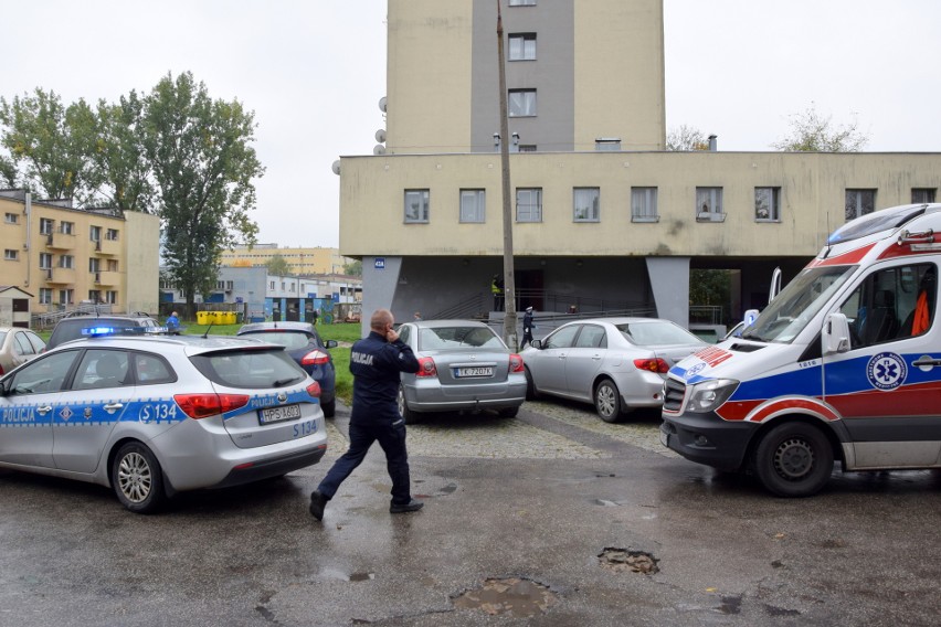 Człowiek z podciętym gardłem. Znamy okoliczności dramatycznych scen w Kielcach. Są szokujące [ZDJĘCIA]