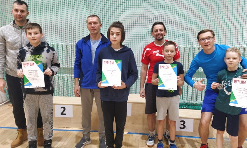 III Mistrzostwa Ostrołęki w Badmintona dla Dzieci i Młodzieży. 5.12.2021. Zdjęcia