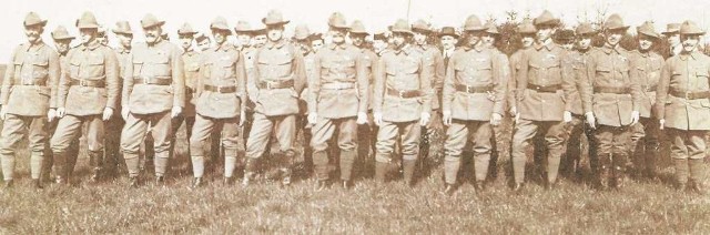 Polowe Drużyny Sokoła w Wieliczce, 1913 r. Stałe Drużyny Sokoła krakowskie Towarzystwo Gimnastyczne „Sokół” zaczęło tworzyć na podstawie wytycznych z grudniu 1912 r.