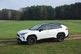 Toyota RAV4 2.5 Hybrid DynamicForce 222KM AWD-i e-CVT hybryda. Czy to SUV także na autostradę i w teren?