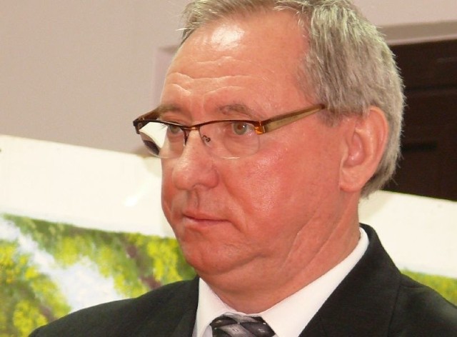 Stary-nowy dyrektor szkoły Włodzimierz Smutek.