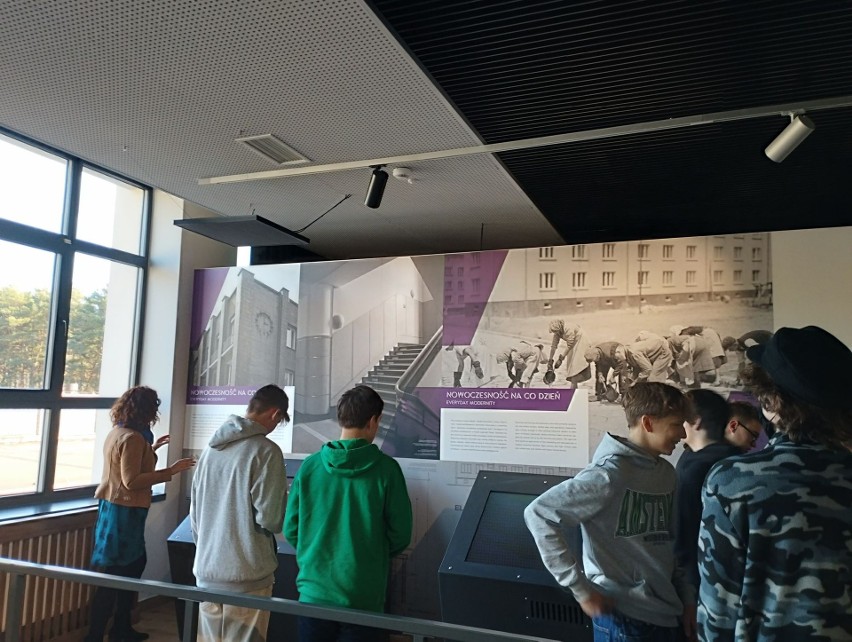 Uczniowie „elektryka” z Niska zwiedzili Muzeum Centralnego Okręgu Przemysłowego w Stalowej Woli. Zobacz zdjęcia