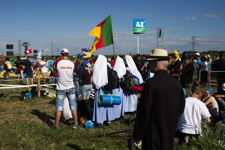 ŚDM 2016. Ponad 1,5 miliona pielgrzymów na czuwaniu w Brzegach [ZDJĘCIA]