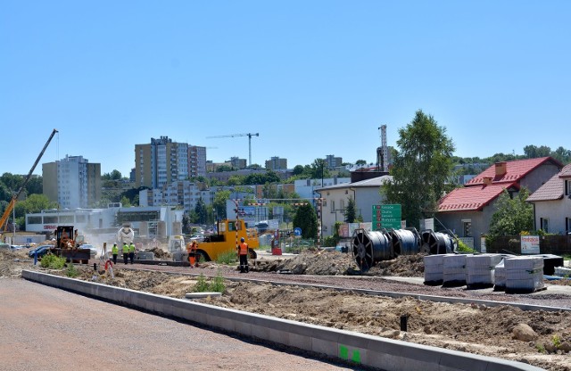 Nowa, dwujezdniowa ul. gen. Ducha ma być gotowa do końca roku