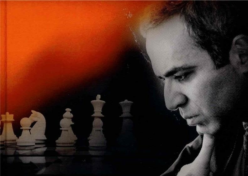 Garri Kasparow. Arcymistrz, który na szachownicy życia jako pierwszy przewidział ruchy Putina [SPORTOWA PÓŁKA] 