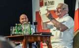 Lech Wałęsa spotkał się w Bydgoszczy z sympatykami KOD-u. Mówił o PiS, uchodźcach i SB [WIDEO, GALERIA]