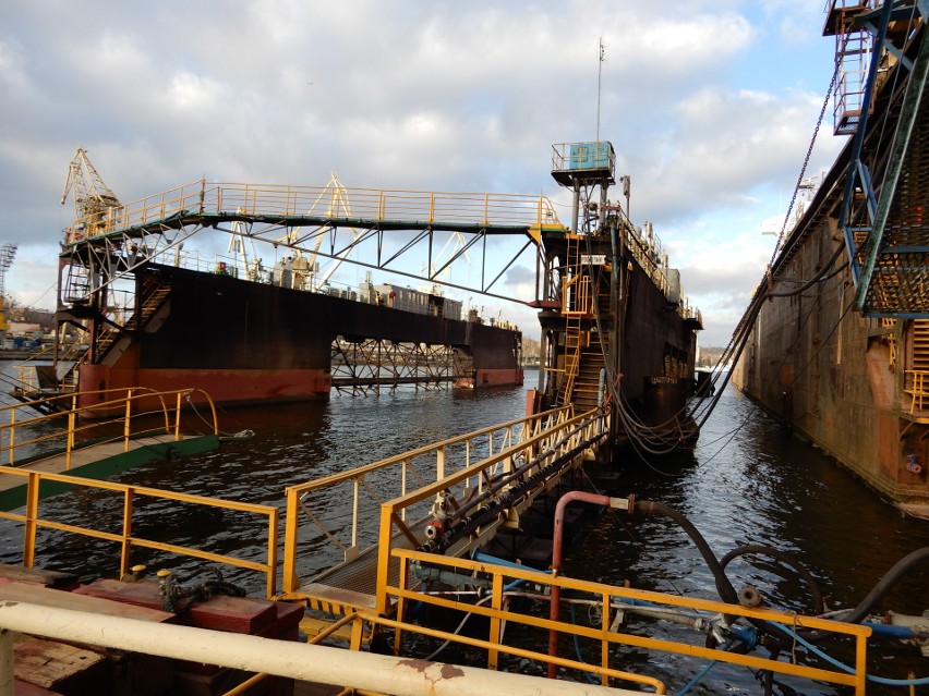 W szczecińskiej stoczni Gryfia zatonął dok. Nikomu nic się nie stało
