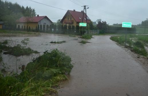 Wielka woda w Pacanowie. Zniszczenia są bardzo duże [ZDJĘCIA]