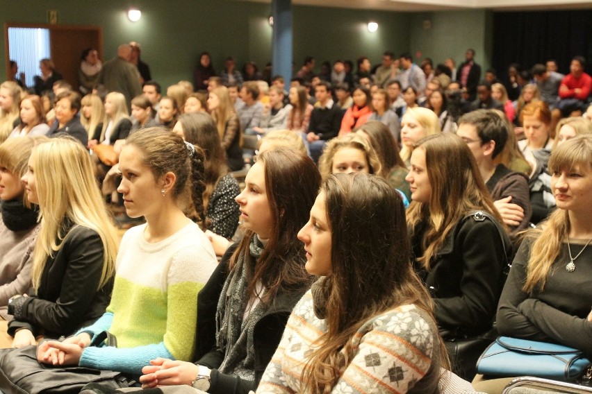Cudzoziemcy z Uniwersytetu Łódzkiego zainaugurowali nowy rok szkolny koncertem [ZDJĘCIA]