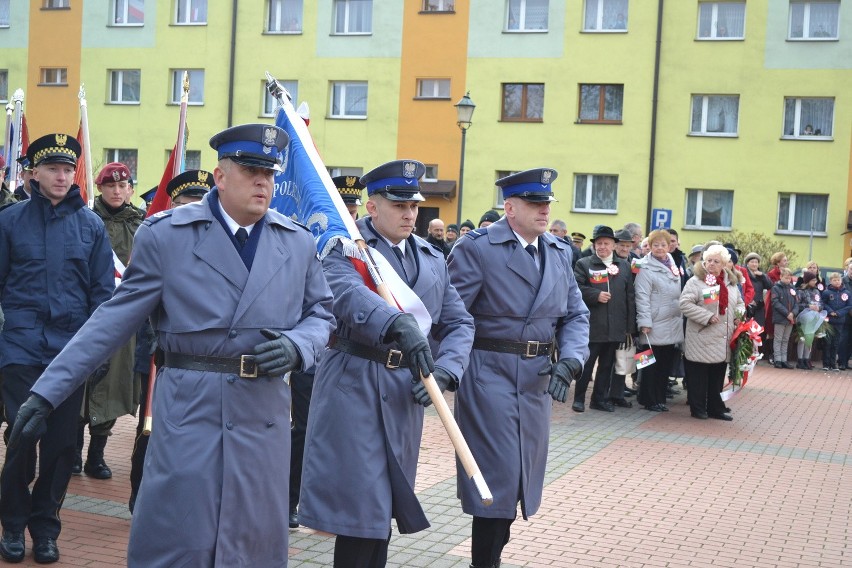 Uroczystości z okazji 11 Listopada w Dąbrowie...