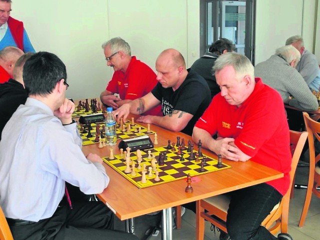 Turniej drużynowy XXII szachowych mistrzostw polski honorowych dawców krwi PCK został rozegrany systemem szwajcarskim na dystansie 7 rund, tempem 10 minut dla zawodnika + 5 sekund